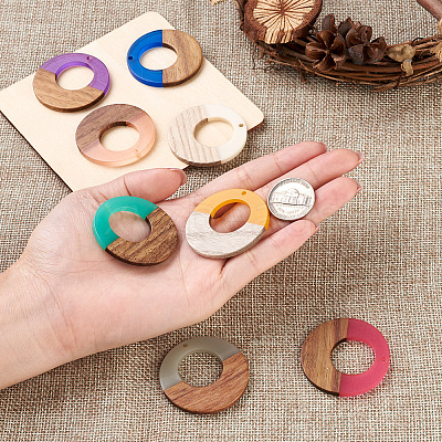 18Pcs 9 Colors Resin & Walnut Wood Pendants RESI-BT0001-07-1