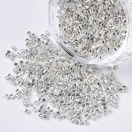 11/0 Grade A Glass Seed Beads SEED-S030-0511-1