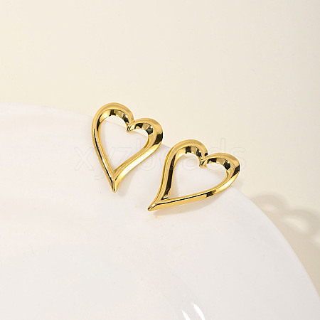 Fashionable and Versatile Stainless Steel Heart-shaped Stud Earrings for Women LJ5510-1