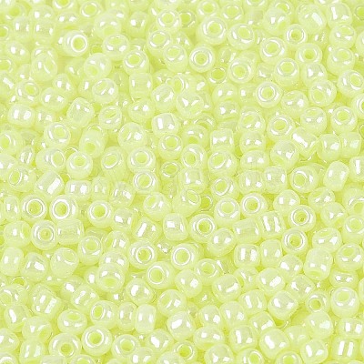 8/0 Glass Seed Beads X-SEED-A011-3mm-152-1