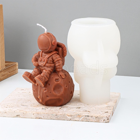 Spaceman Silicone Statue Candle Molds SIMO-C015-01-1